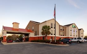 Holiday Inn Express Milton Fl